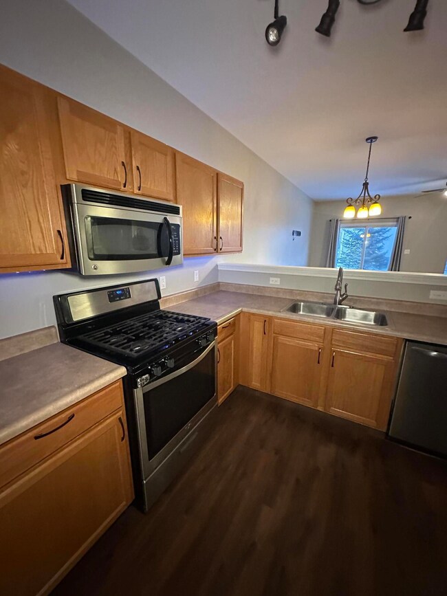 847 Flagstone Dr, Dyer, IN 46311 - photo 4