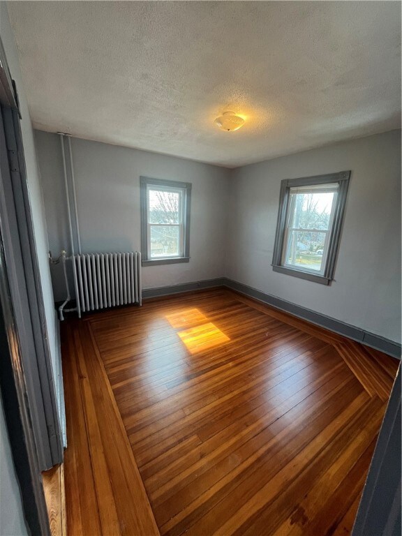 15 Eustis Ave unit 2, Newport, RI 02840 - photo 4