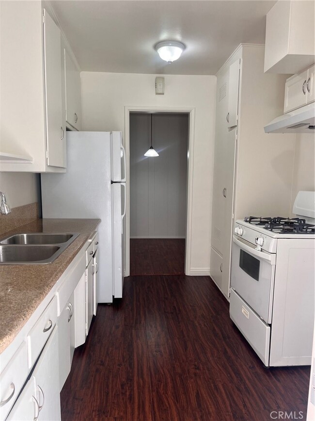 1026 E Imperial Ave unit 2, El Segundo, CA 90245 - photo 5