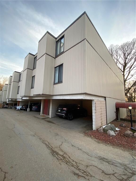 unlisted-address, Des Moines, IA 50311 - photo 2