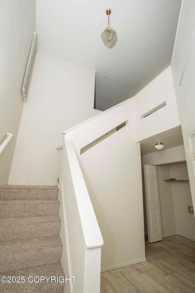 8711 Brookridge Dr, Anchorage, AK 99504 - photo 4