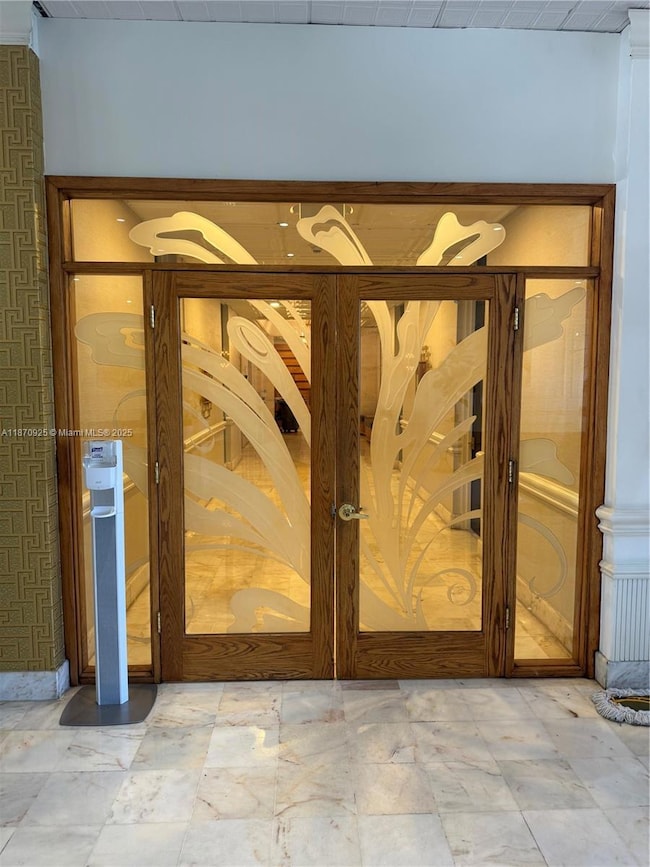 Royal Embassy unit 3K, Miami Beach, FL 33140 - photo 2