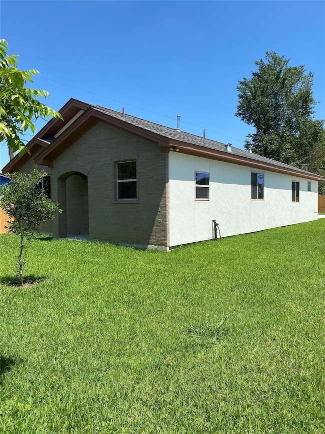 2210 Esther Dr, Houston, TX 77088 - photo 7