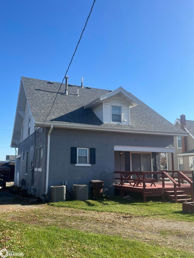 502 N 3rd Ave, Marshalltown, IA 50158 - photo 4