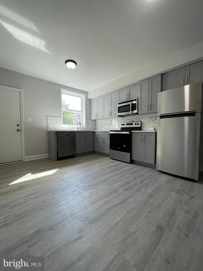 1551 Abbotston St, Baltimore, MD 21218 - photo 5