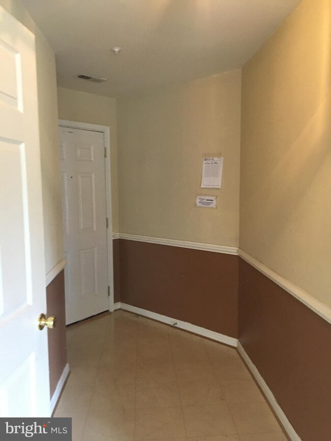 2507 Coach House Way unit 2C, Frederick, MD 21702 - photo 3