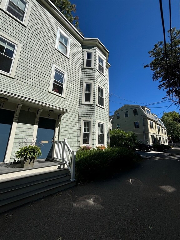 9 Atwood Square unit 3, Jamaica Plain, MA 02130 - photo 3