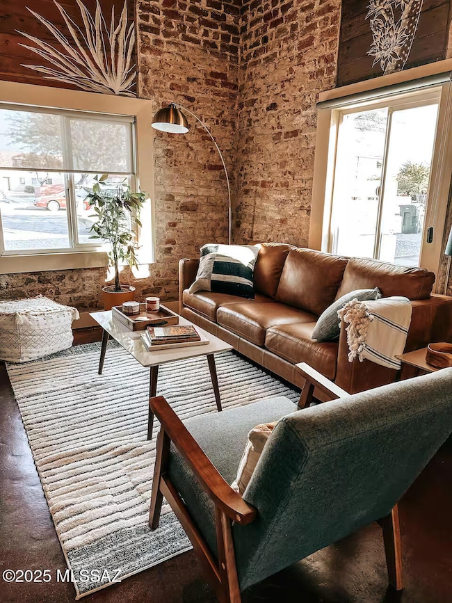 Living Room 928 S 5th