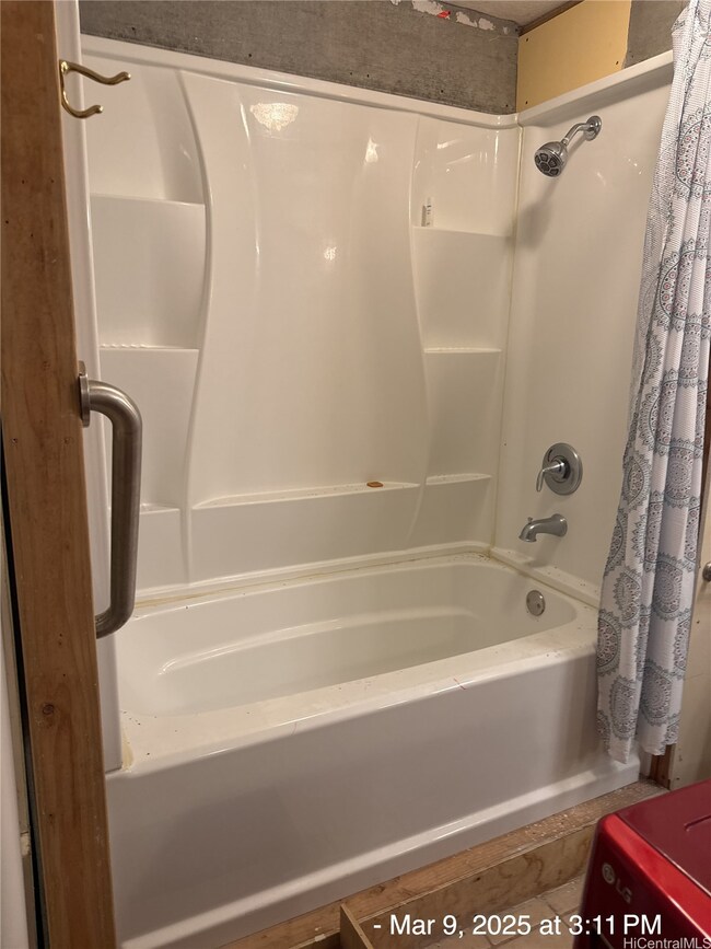 Seaside Tower unit 209, Honolulu, HI 96815 - photo 6