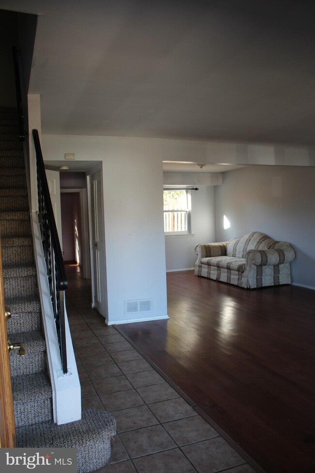 146 Oakmont Rd, Clementon, NJ 08021 - photo 2
