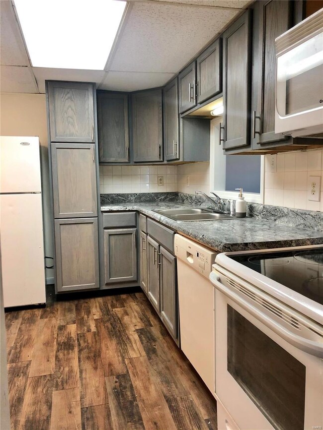 404 E 1st St, Rolla, MO 65401 - photo 3