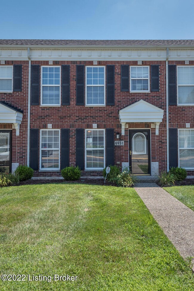 6931 Arbor Creek Dr unit 67, Louisville, KY 40228 - photo 2