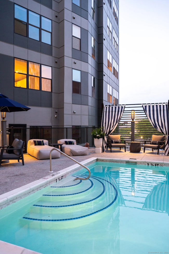 9 Tower Ln unit 237, New Haven, CT 06519 - photo 5