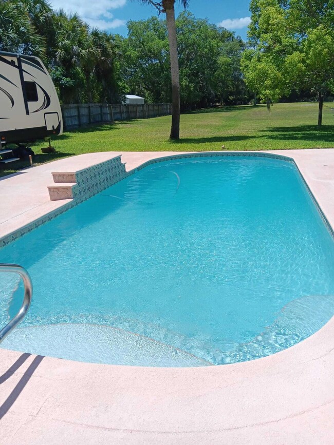 290 pool