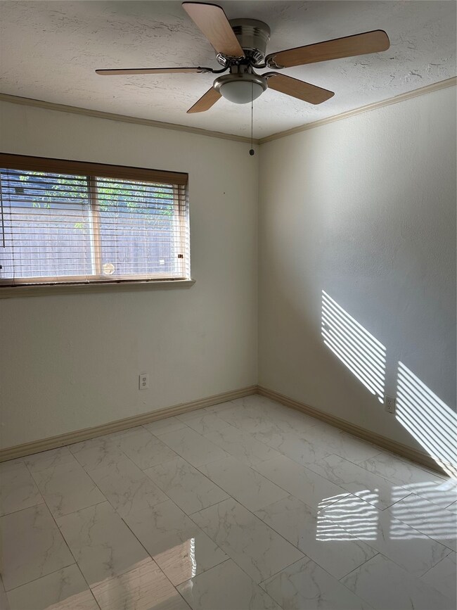 6707 Desert Rose Ln, Houston, TX 77086 - photo 6