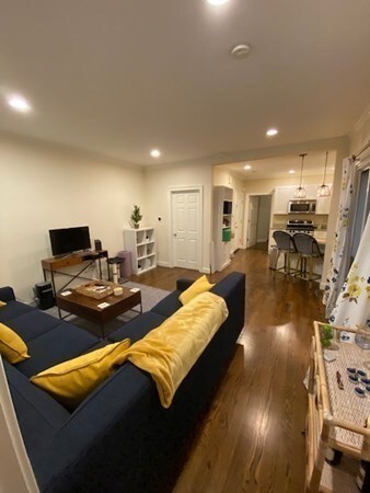 445 W 4th St unit 1, Boston, MA 02127 - photo 2
