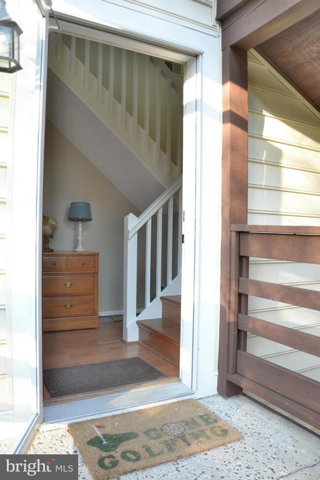 9937 Oakton Terrace Rd unit 9937, Oakton, VA 22124 - photo 4