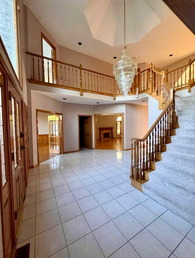 8S210 Stonehedge Ct, Naperville, IL 60540 - photo 5