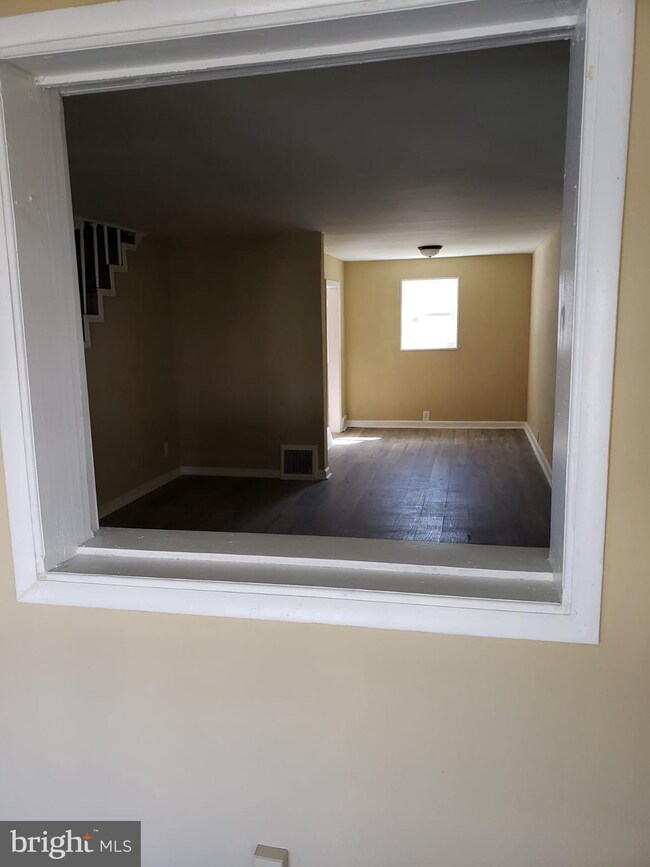 208 Marks Ave, Darby, PA 19023 - photo 4