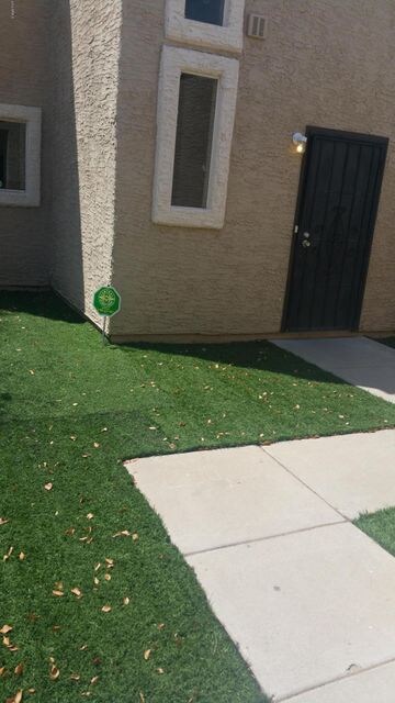 Front private yard