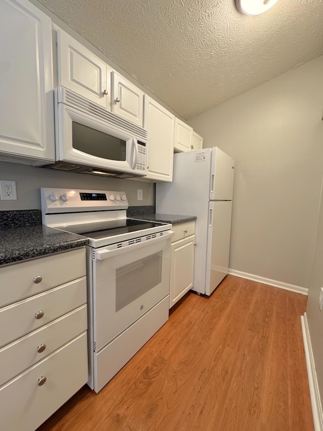 6829 Meadow Creek Dr unit 208, Columbus, OH 43235 - photo 6