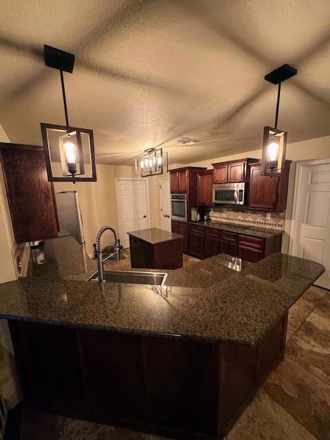 220 Derek Ln, Jarrell, TX 76537 - photo 7