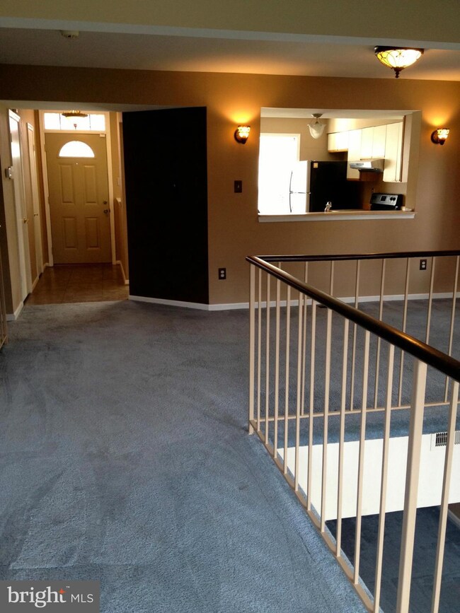 14023 Oakpointe Dr, Laurel, MD 20707 - photo 5