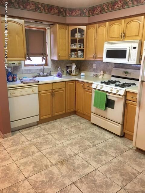 224 Otis Ave, Staten Island, NY 10306 - photo 4