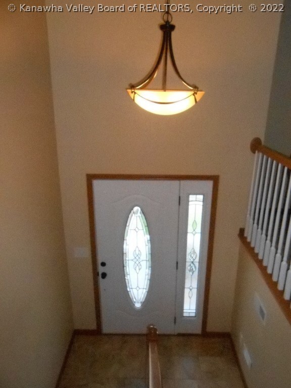 444 Pebble Creek Dr, Fraziers Bottom, WV 25082 - photo 2