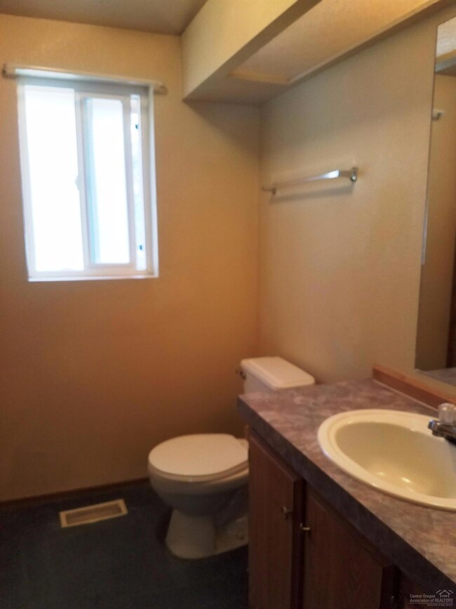 18985 Baker Rd, Bend, OR 97702 - photo 7