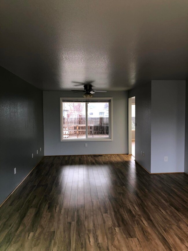 146 Southgate Ct, Central Point, OR 97502 - photo 5