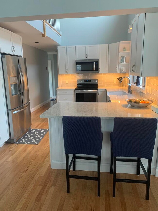 7 Lowell St, Seabrook, NH 03874 - photo 4