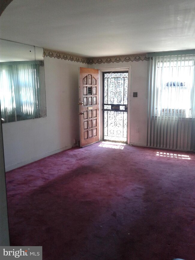 331 Mulberry St, Darby, PA 19023 - photo 5