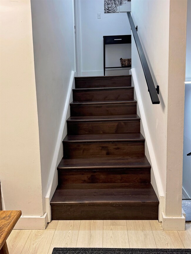 Entry Way - Stairs to Floor 2