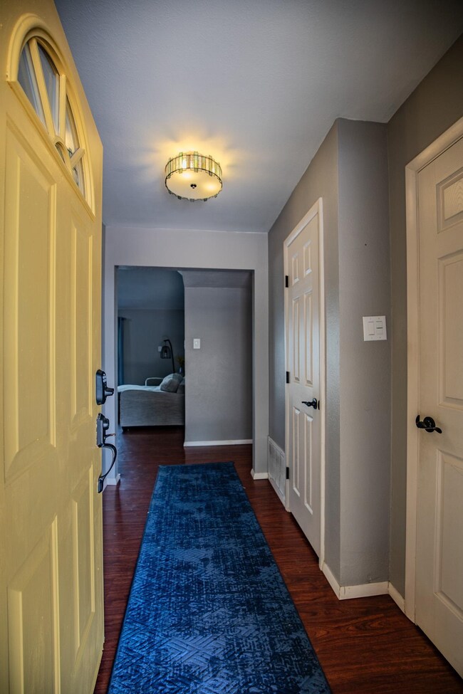 2706 Pontiac Dr, Alamogordo, NM 88310 - photo 5