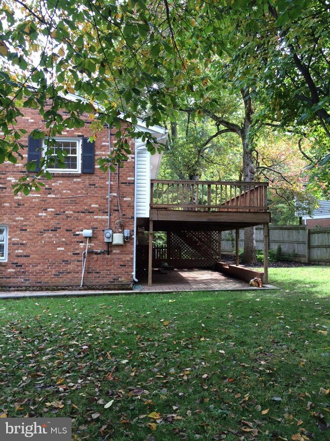 900 Farley Ct SE, Vienna, VA 22180 - photo 2