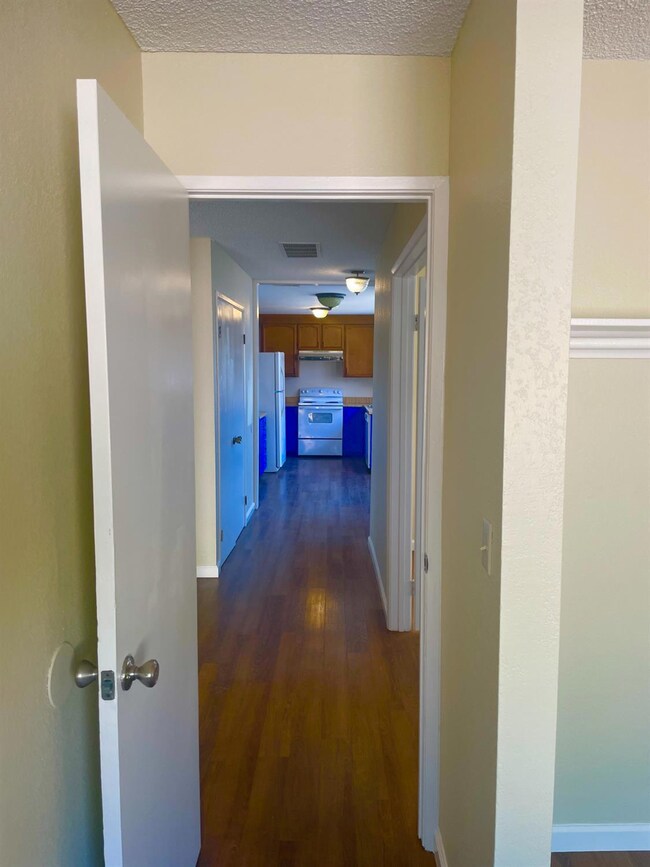 2360 Sequoia Dr, Antioch, CA 94509 - photo 5