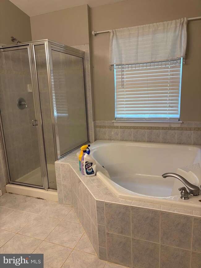 8125 Pennington Dr, Laurel, MD 20724 - photo 6