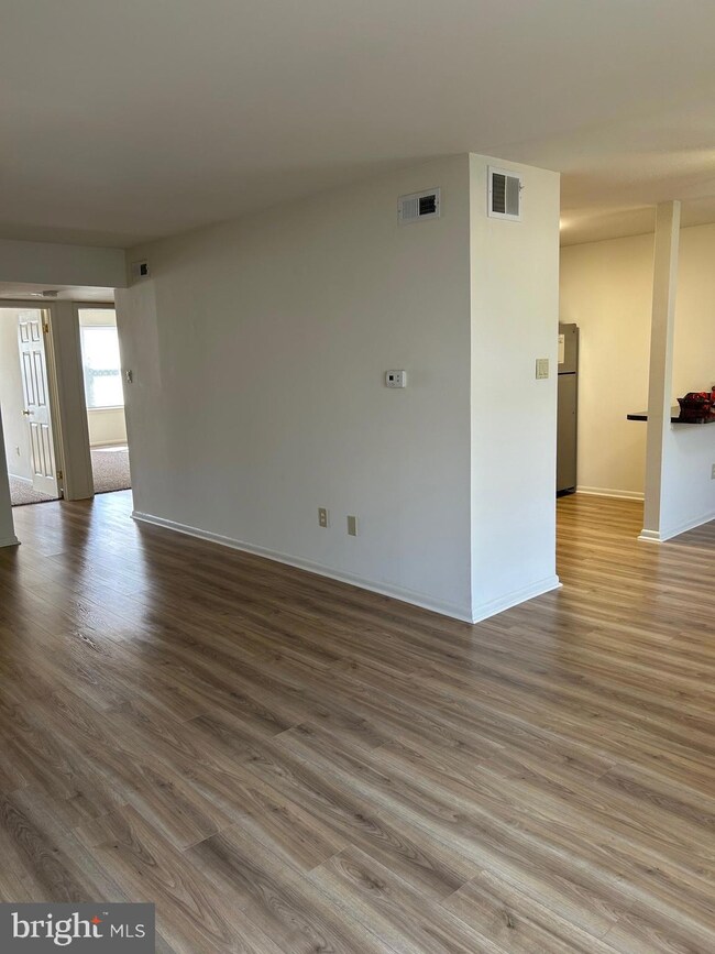 331 Preston Ave unit 601, Voorhees, NJ 08043 - photo 4