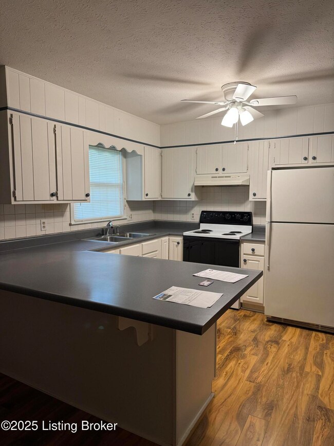 1053 Plum Run Rd, Bardstown, KY 40004 - photo 7