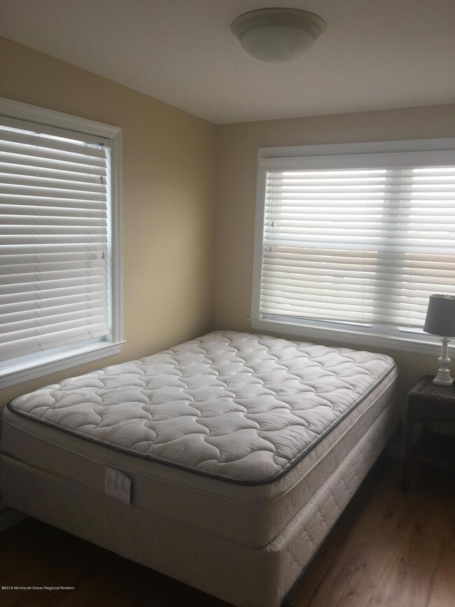 16-18InletDr_Bedroom