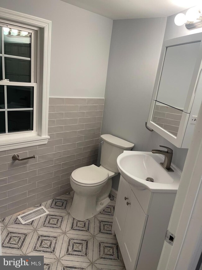 113 Beacon Ave, Ewing, NJ 08618 - photo 7