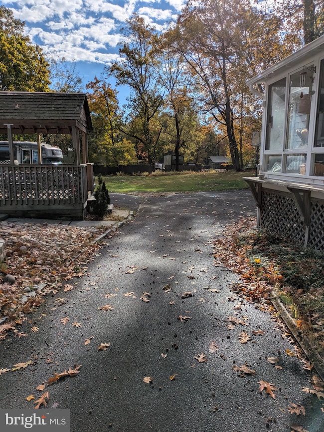 513 Eggerts Crossing Rd, Ewing, NJ 08638 - photo 3