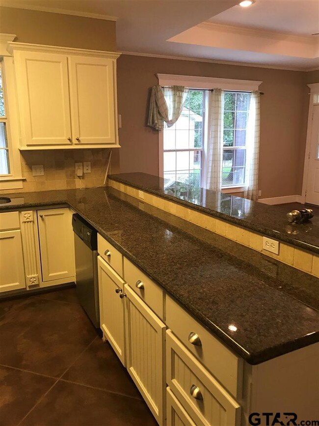 1880 1880 Belmont, Tyler, TX 75701 - photo 6