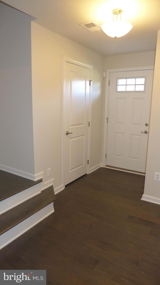 7843 Chanceford Dr, Hanover, MD 21076 - photo 3