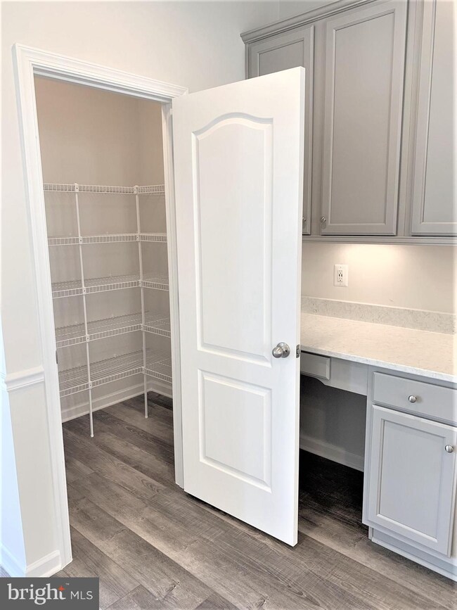 7774 Willow Oak Ct, Hanover, MD 21076 - photo 5