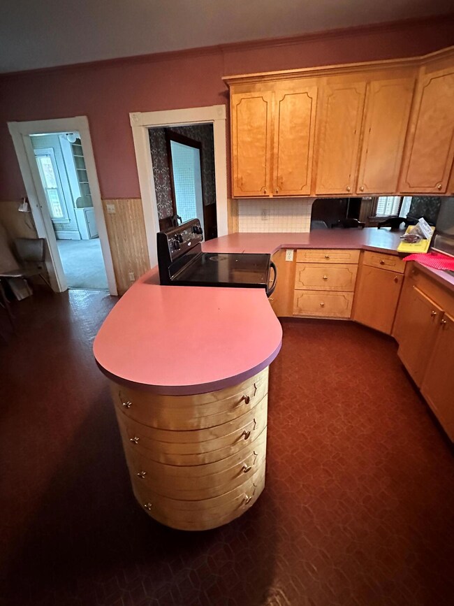 Mapleton Kitchen 1