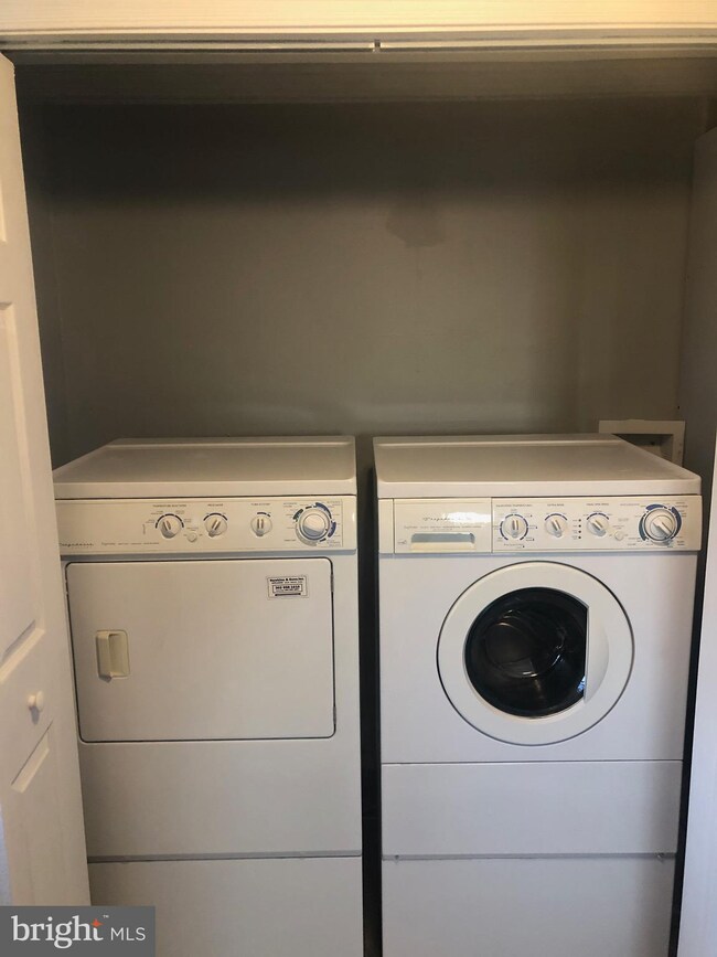 201 Chestnut St unit 3, New Castle, DE 19720 - photo 5