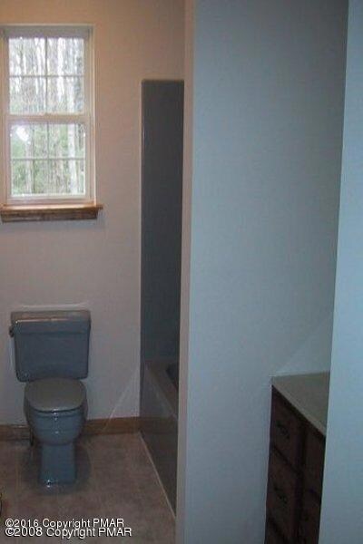 1112 Acorn Dr, Kunkletown, PA 18058 - photo 5