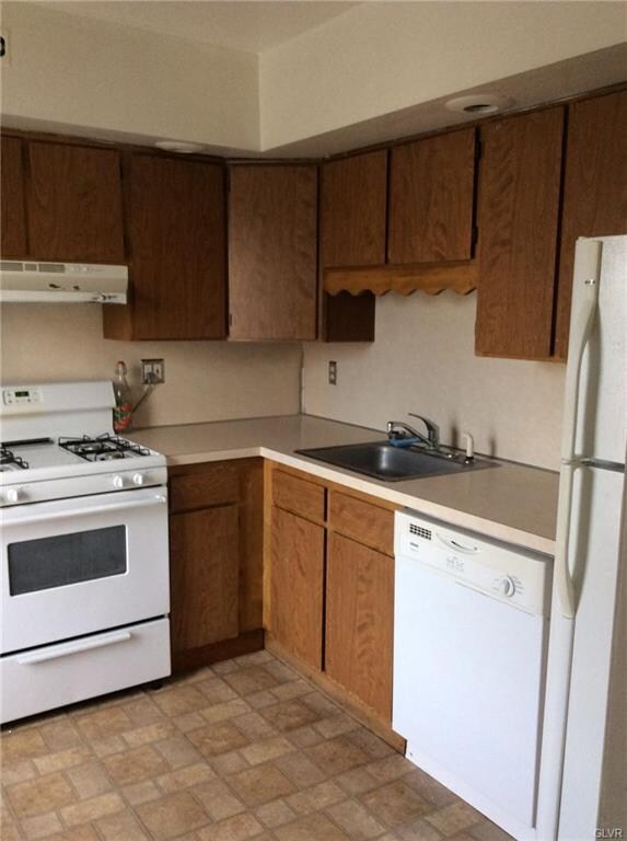 349 N 16th St unit 2, Allentown, PA 18102 - photo 7